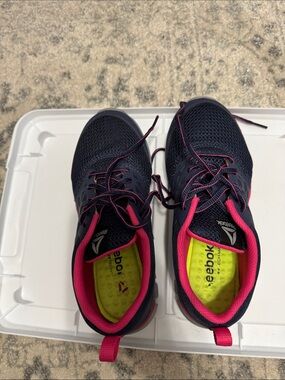 Reebok Navy and Pink Women's Sublite Heavy duty slip/oil resistant shoes